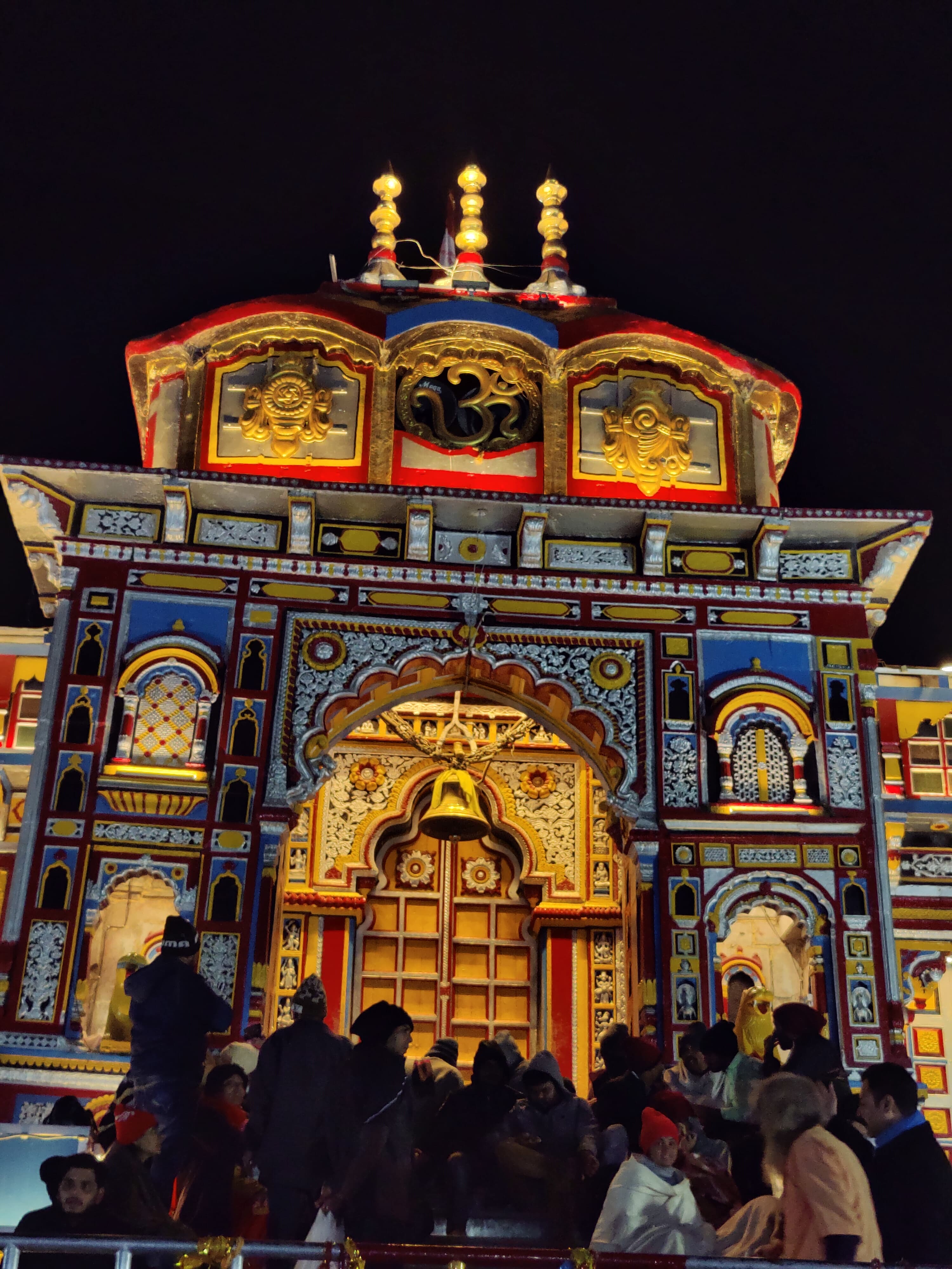 69d0d855b7f0f_Badrinath_Temple_in_uttrakhand.jpg